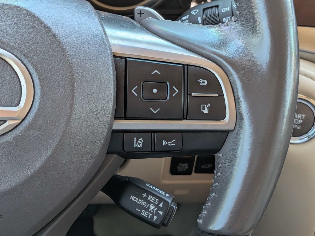 Used 2018 Lexus LX 570 4WD w/ Luxury Package image 35