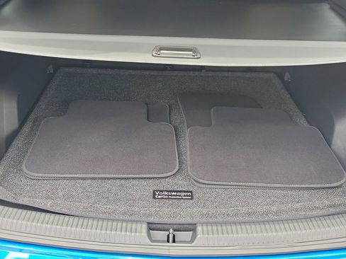 Used 2024 Volkswagen Atlas Cross Sport SE w/ Panoramic Sunroof Package image 11