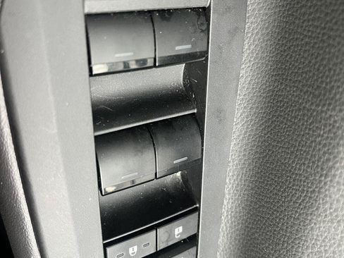 Used 2024 Toyota Prius LE FWD image 24