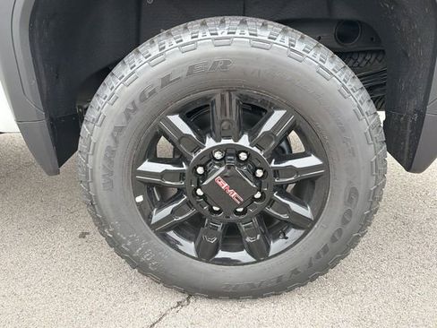 New 2026 GMC Sierra 2500 AT4 w/ AT4 Premium Plus Package AWD/4WD image 25
