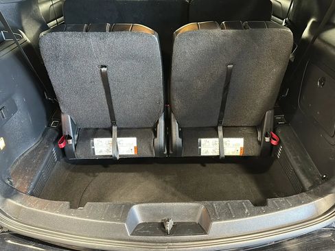Used 2016 Ford Explorer XLT w/ Equipment Group 202A AWD/4WD image 14