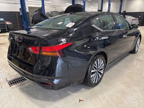 Used 2025 Nissan Altima 2.5 SV image 5