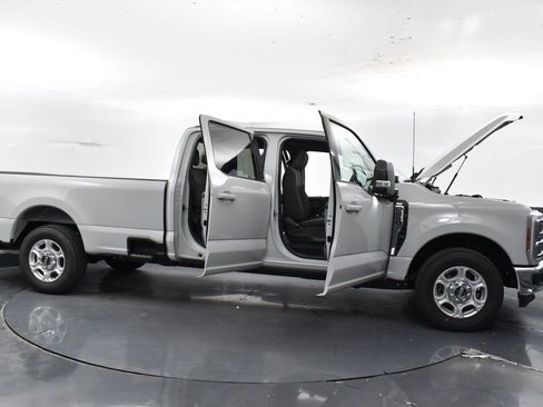 New 2026 Ford F250 XLT w/ XLT Premium Package RWD image 42