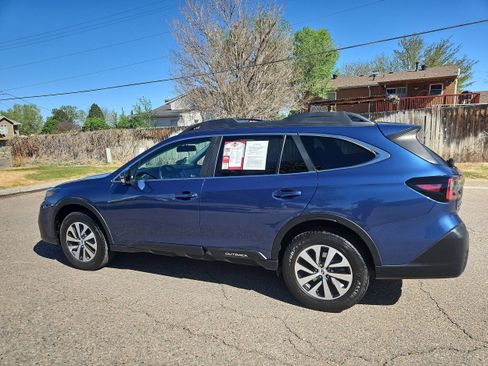 Used 2020 Subaru Outback Premium AWD/4WD image 5
