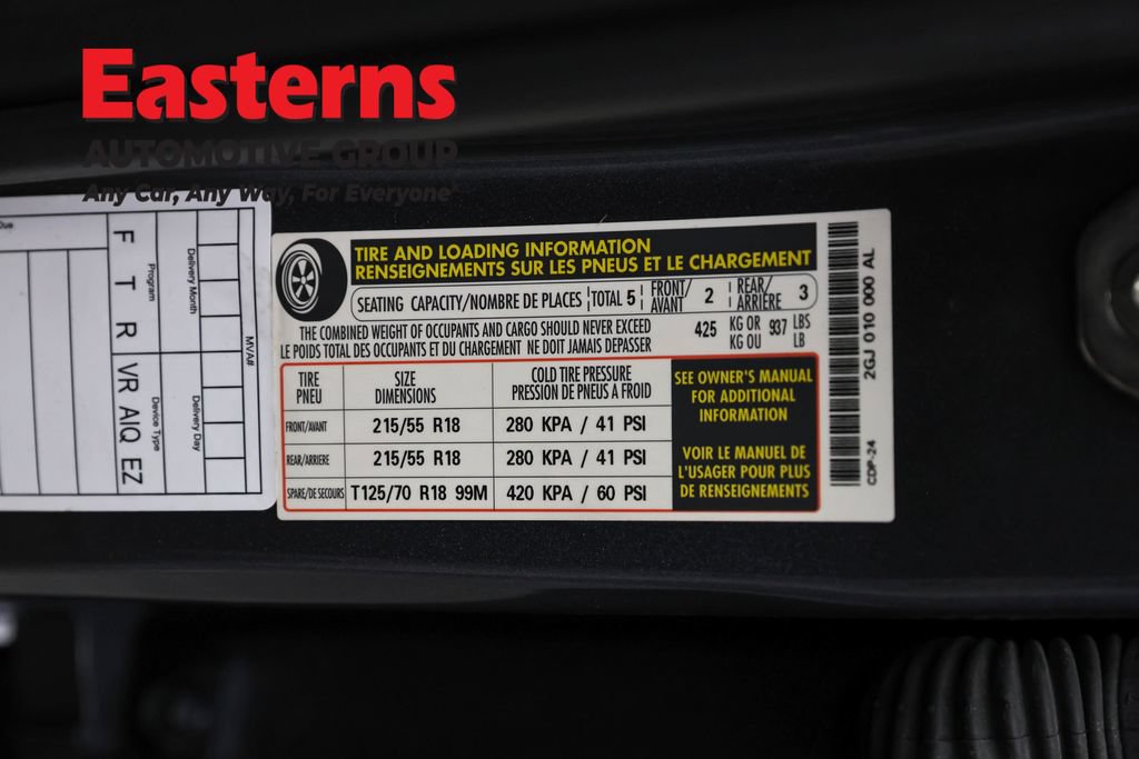 Used 2025 Volkswagen Taos SE AWD/4WD image 34