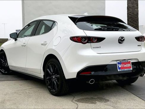 Used 2019 MAZDA MAZDA3 Hatchback w/ Premium Package image 12