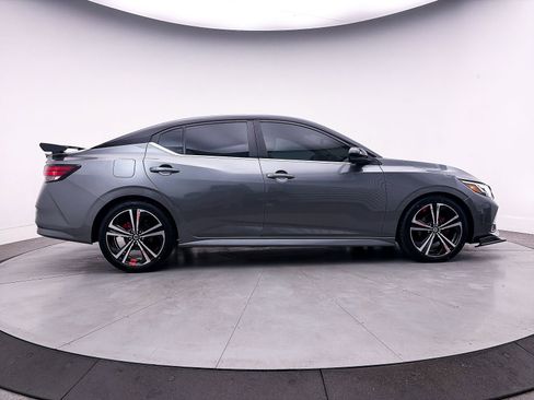 Used 2023 Nissan Sentra SR w/ SR Premium Package image 39