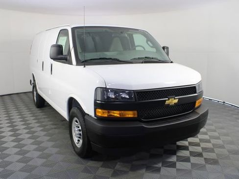 New 2026 Chevrolet Express 2500 image 21