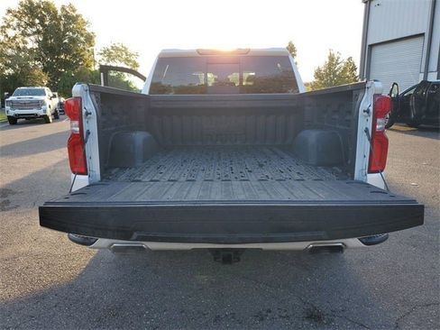 Used 2022 Chevrolet Silverado 1500 High Country w/ High Country Premium Package image 84