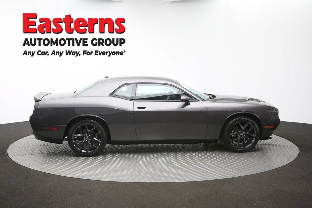 Used 2022 Dodge Challenger SXT w/ Driver Convenience Group RWD image 42