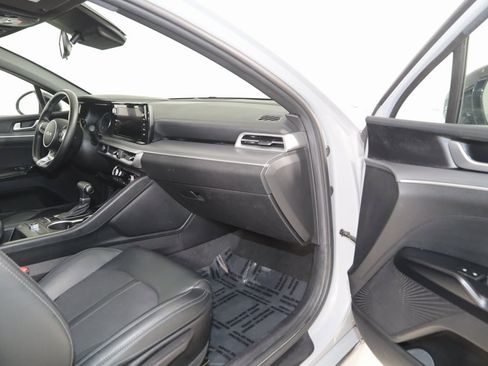 Used 2023 Kia K5 GT-Line image 45