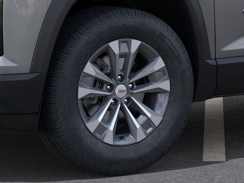 New 2026 Chevrolet Equinox LT w/ Convenience Package II AWD/4WD image 9