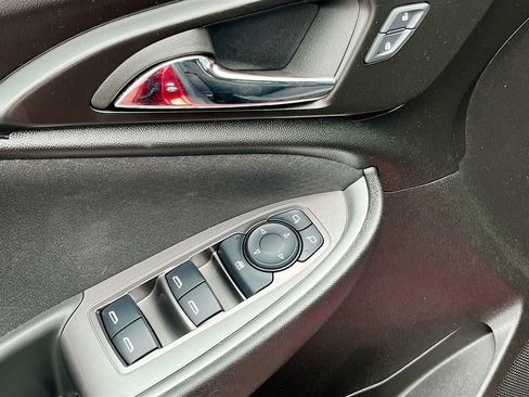 Used 2024 Chevrolet Malibu RS FWD image 17