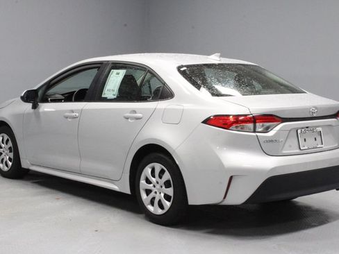 Used 2024 Toyota Corolla LE FWD image 9