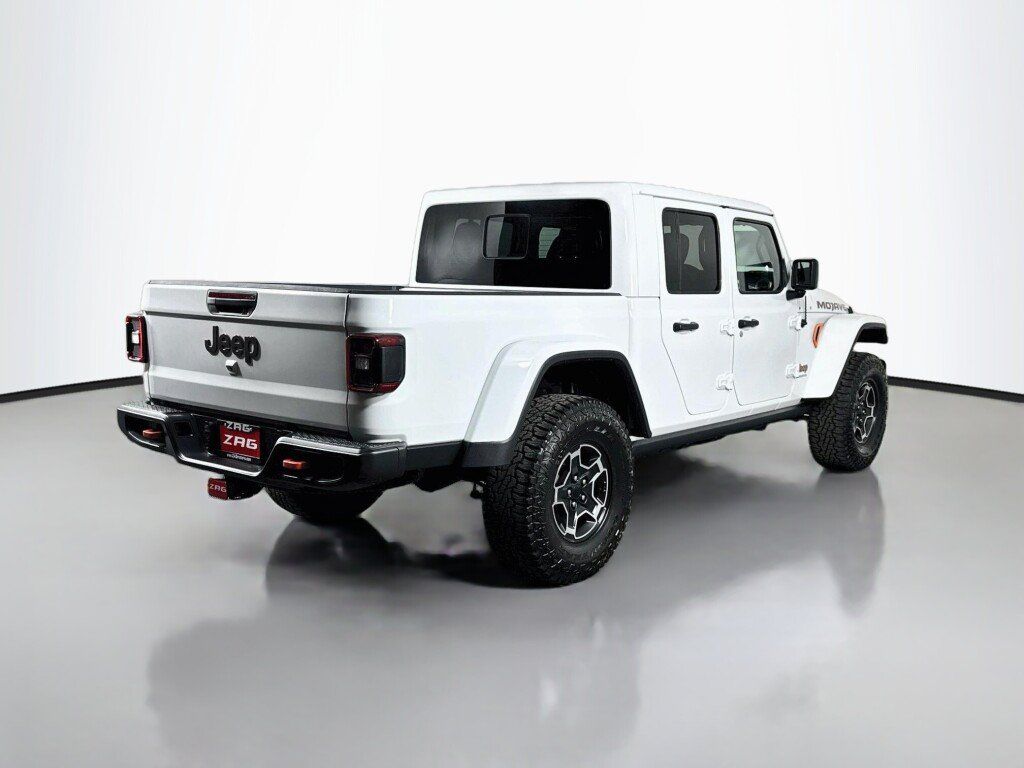 Used 2022 Jeep Gladiator Mojave w/ LED Lighting Group AWD/4WD image 5