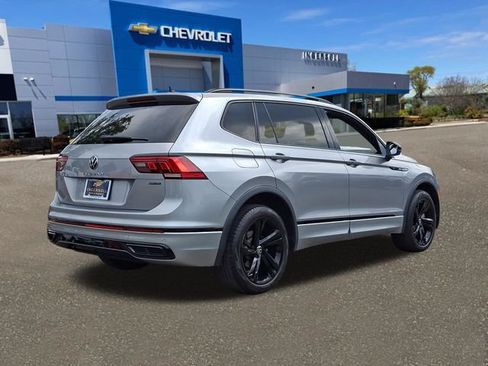 Used 2024 Volkswagen Tiguan SE R-Line AWD/4WD image 25