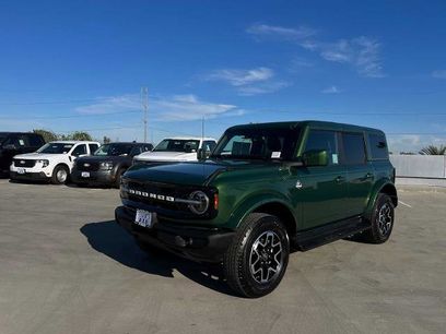 Certified 2025 Ford Bronco Outer Banks