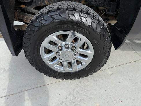 Used 2017 Chevrolet Silverado 3500 LTZ w/ Duramax Plus Package image 18