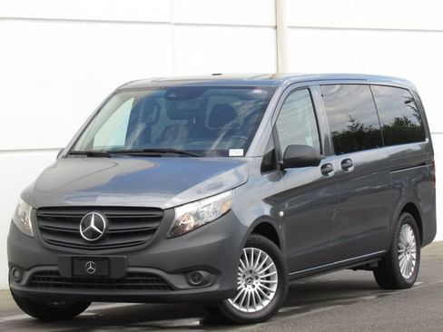 Used 2023 Mercedes-Benz Metris Passenger image 1