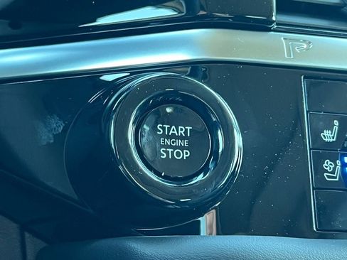 New 2026 Nissan Pathfinder Platinum AWD/4WD image 33