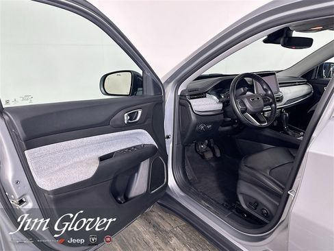 Used 2022 Jeep Compass Latitude image 20