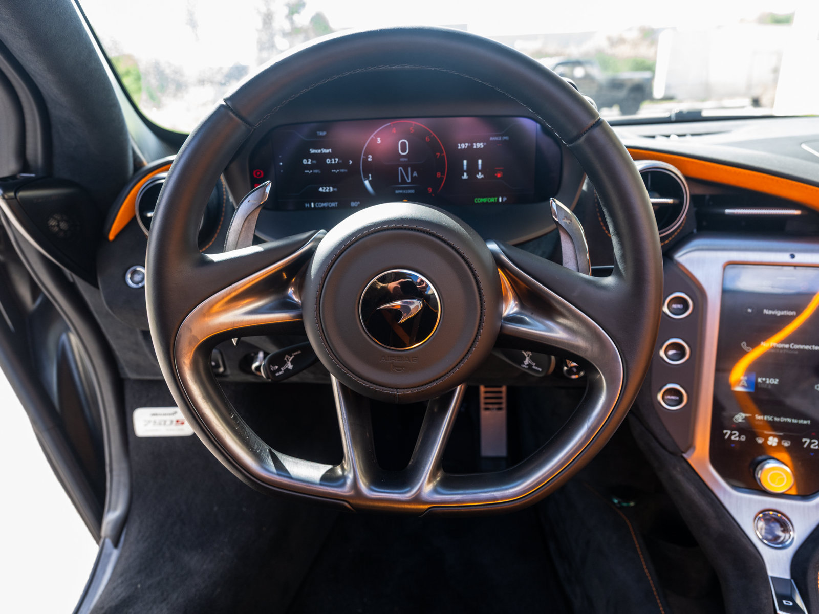 Used 2024 McLaren 750S Spider RWD image 22