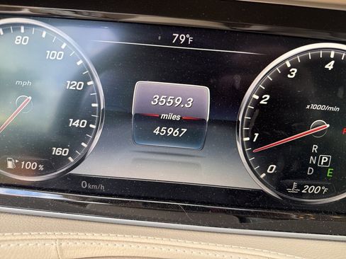 Used 2017 Mercedes-Benz S 550 Sedan image 3