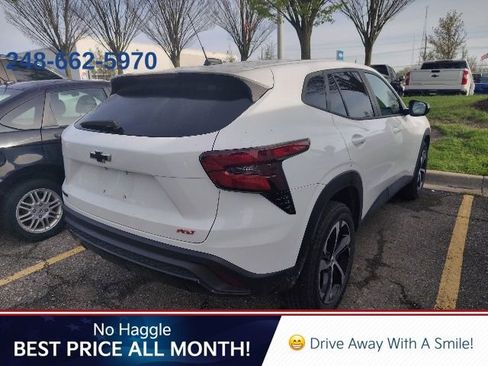 Used 2024 Chevrolet Trax RS w/ Driver Confidence Package FWD image 4