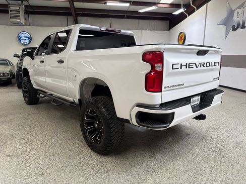 Used 2021 Chevrolet Silverado 1500 Custom RWD image 5