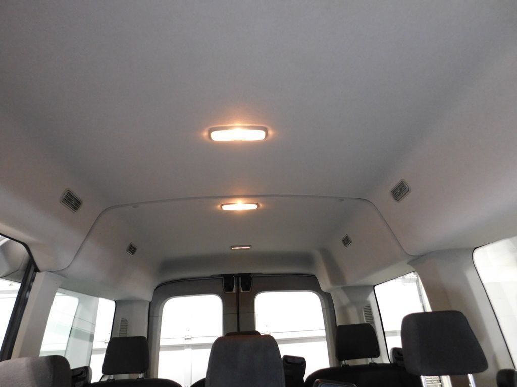 Used 2018 Ford Transit 150 XLT RWD image 33