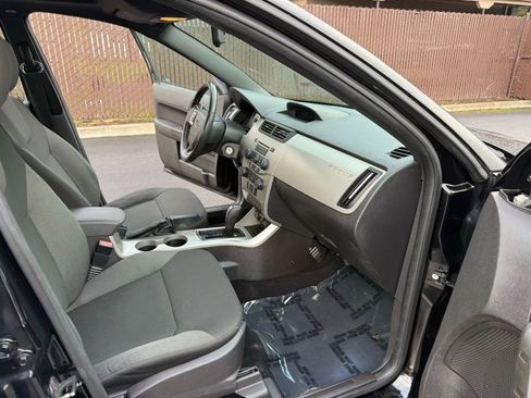 Used 2009 Ford Focus SES FWD image 13