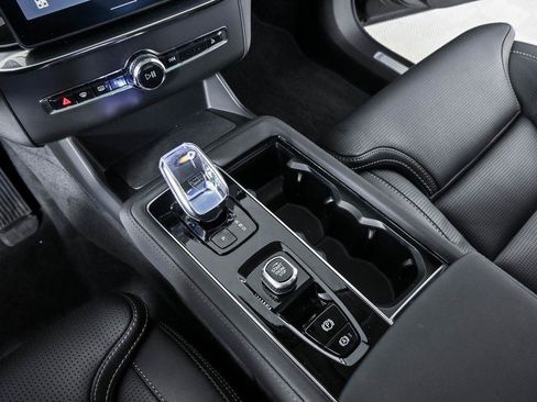 Certified 2026 Volvo XC90 B6 Ultra AWD/4WD image 19