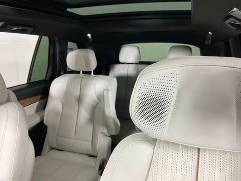 New 2026 Cadillac Vistiq Premium Luxury w/ LPO, Floor Liner Package AWD/4WD image 31