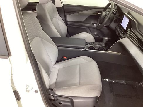 Used 2025 Toyota Camry LE FWD image 36
