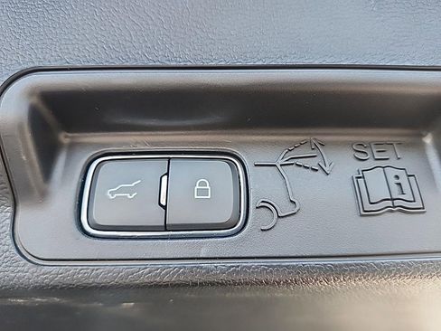 Certified 2023 Ford Explorer XLT w/ Equipment Group 202A image 14