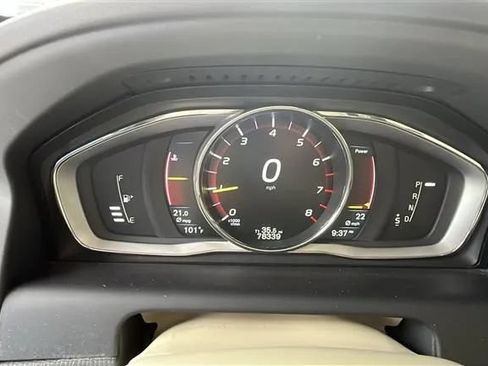 Used 2015 Volvo XC60 T5 Premier w/ Proximity Package FWD image 8