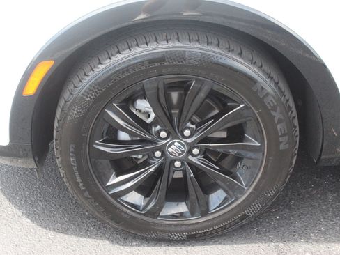Used 2024 Buick Envista Sport Touring w/ Convenience I Package FWD image 10
