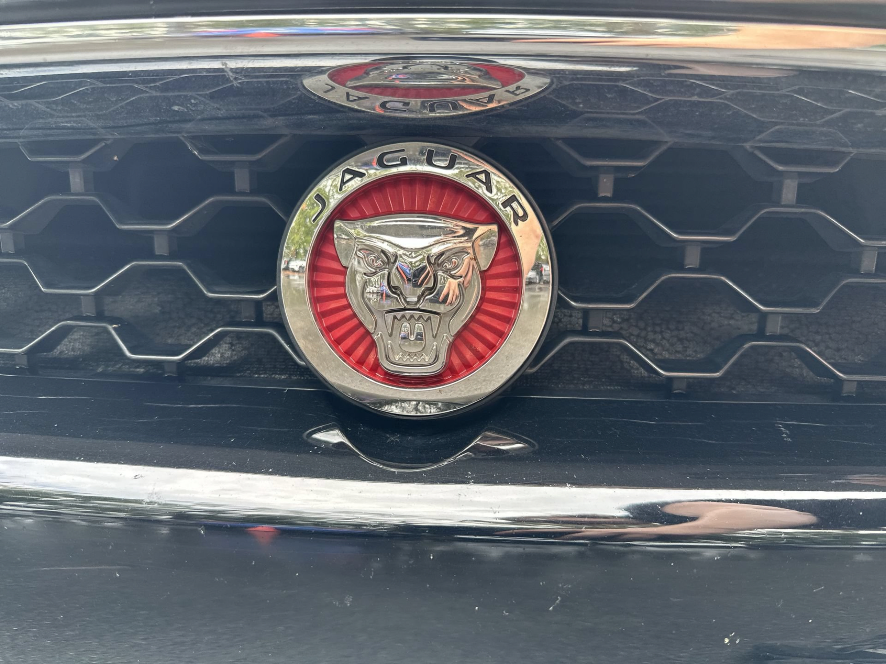 Used 2018 Jaguar F-TYPE Convertible RWD image 26