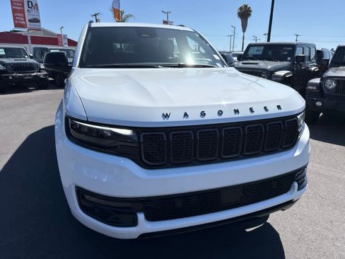 Used 2025 Jeep Wagoneer Series II w/ Premium Group I AWD/4WD image 7