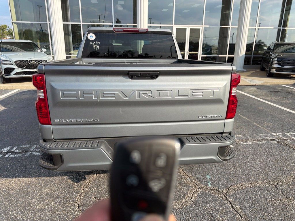 Used 2024 Chevrolet Silverado 1500 Custom RWD image 4