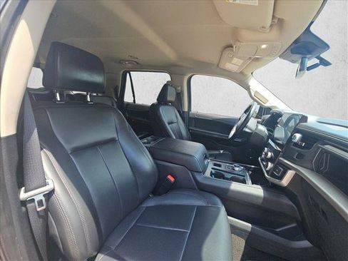 Used 2023 Ford Expedition XLT RWD image 19