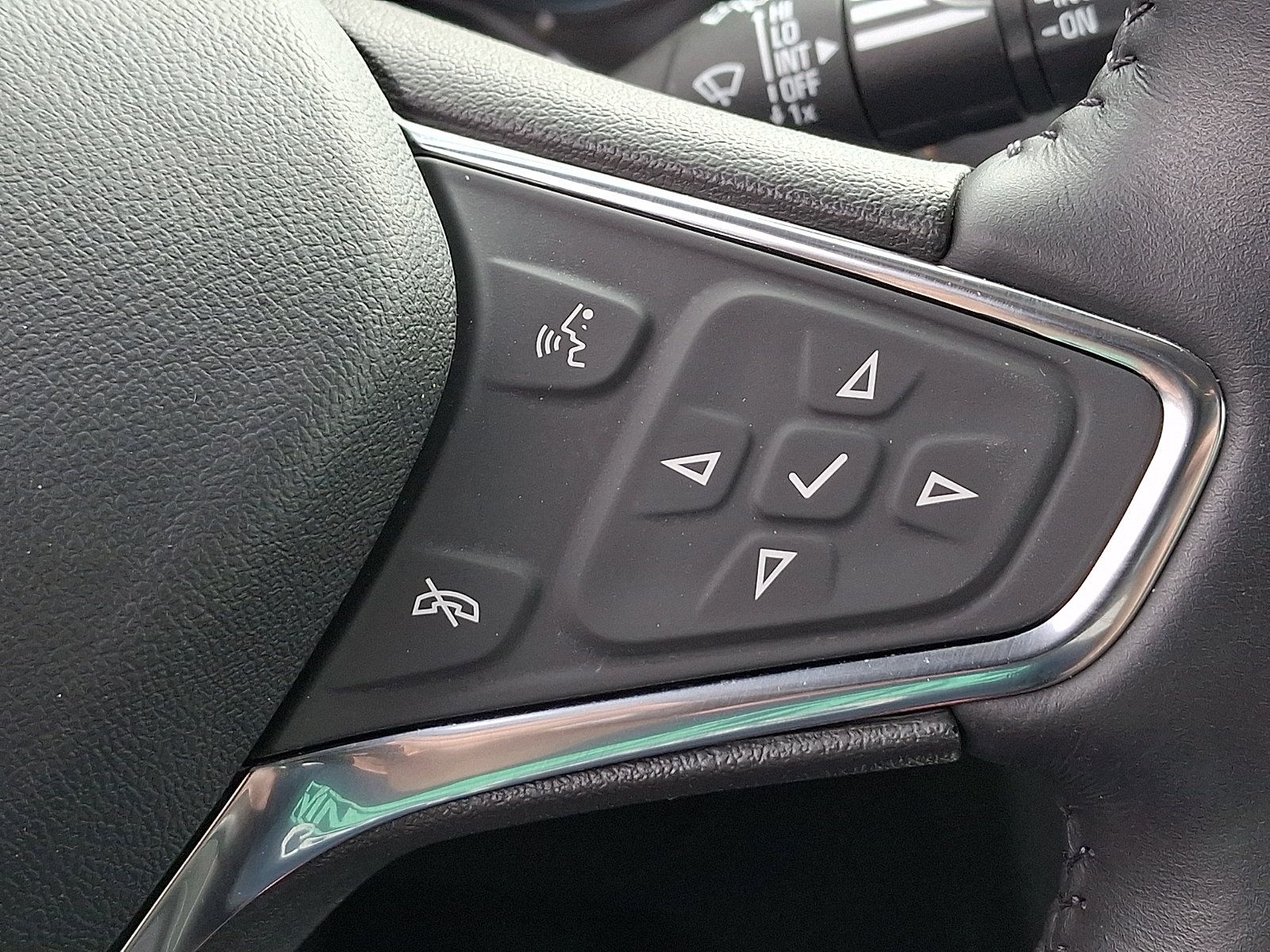 Used 2021 Chevrolet Equinox Premier AWD/4WD image 23