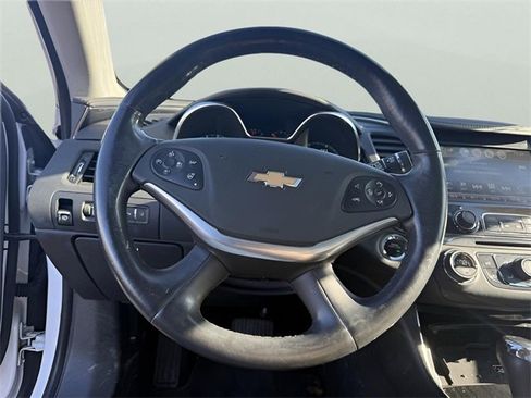 Used 2019 Chevrolet Impala Premier w/ Premier Confidence Package image 13
