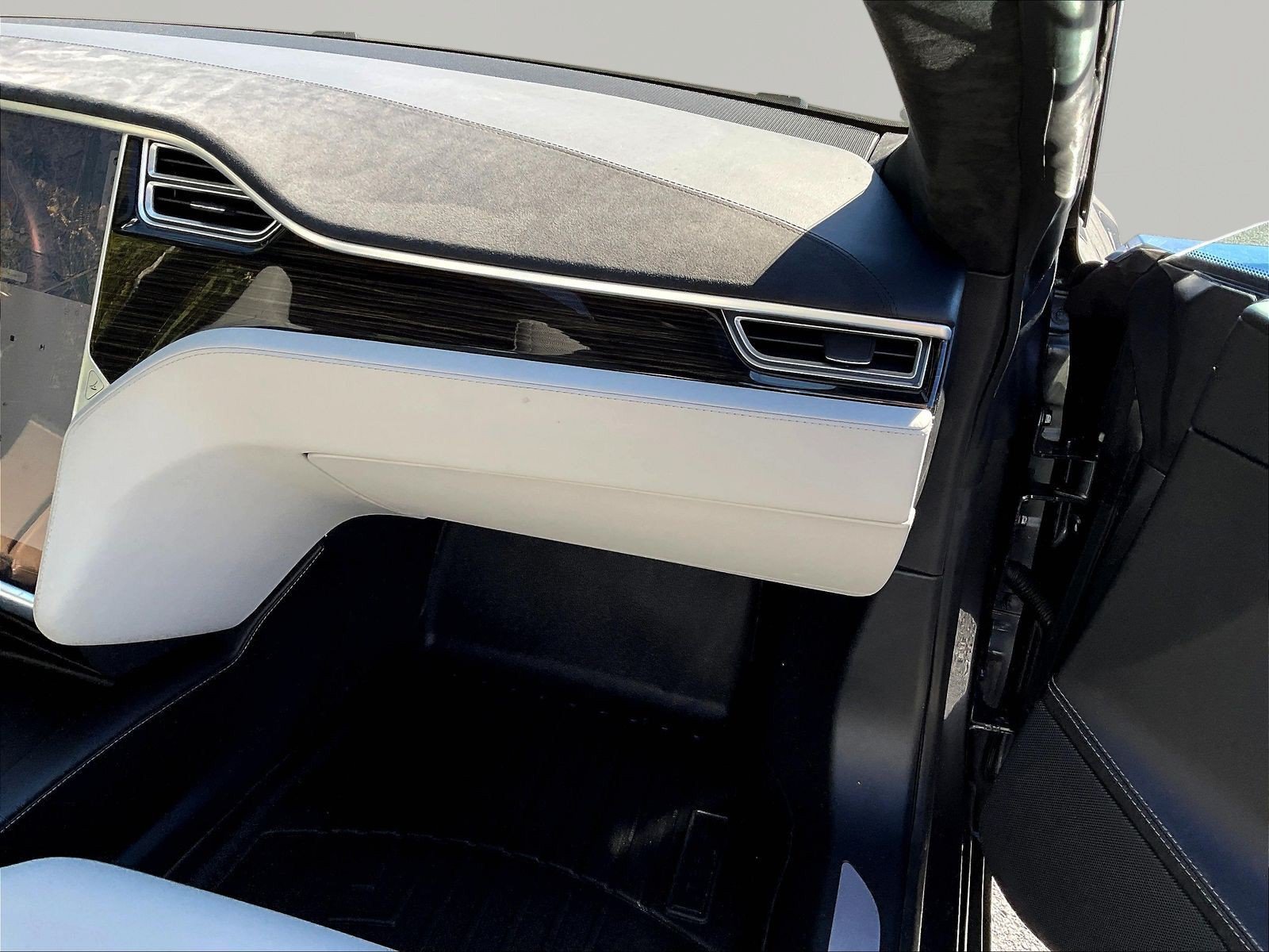Used 2016 Tesla Model S 90D AWD/4WD image 25