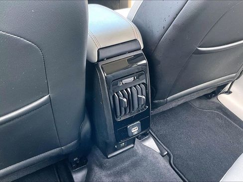 Used 2022 Jeep Compass Limited image 33