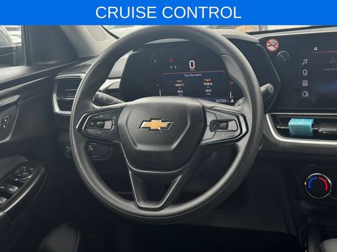 Used 2025 Chevrolet TrailBlazer LT AWD/4WD image 6