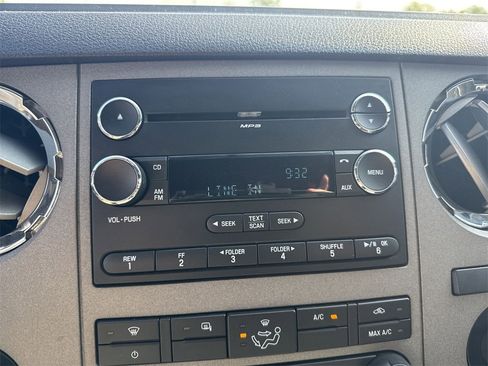 Used 2011 Ford F250 XLT image 12