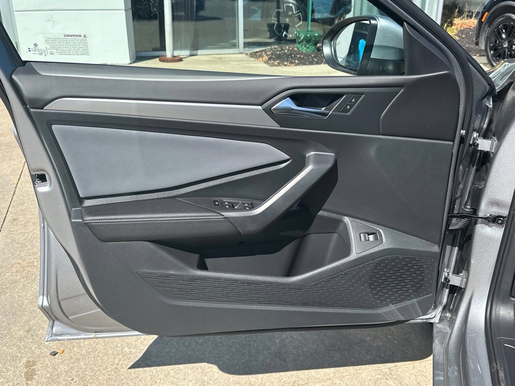 New 2027 Volkswagen Jetta SE FWD image 11