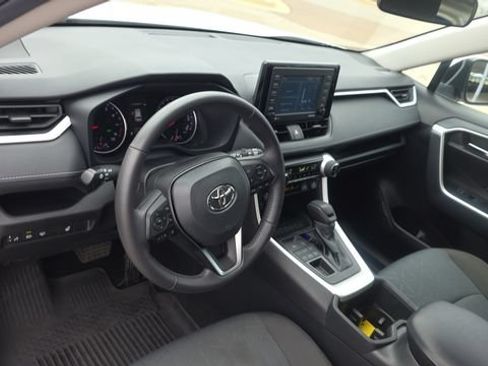 Used 2022 Toyota RAV4 XLE w/ XLE Grade Weather Package AWD/4WD image 12
