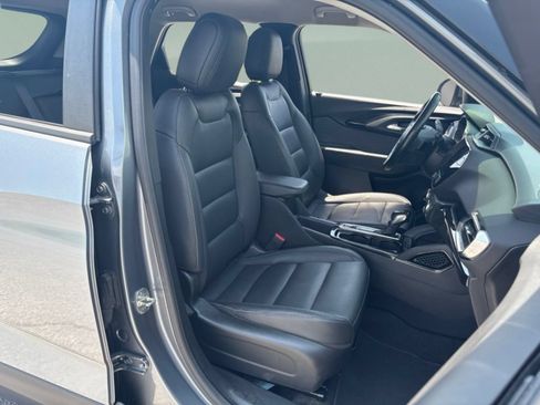 Used 2021 Chevrolet TrailBlazer LT w/ Premium Seating Package FWD image 30